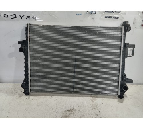 Радиатор охлаждения двигателя