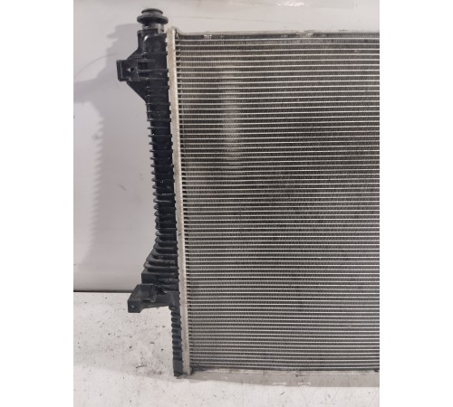 Радиатор охлаждения двигателя