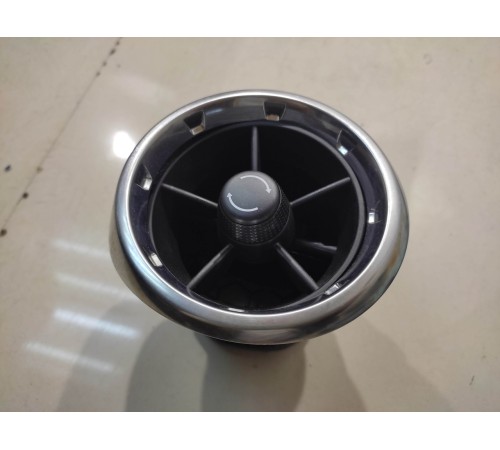 Воздушный дефлектор (правый)