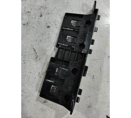 Кронштейн ниша пластик салона