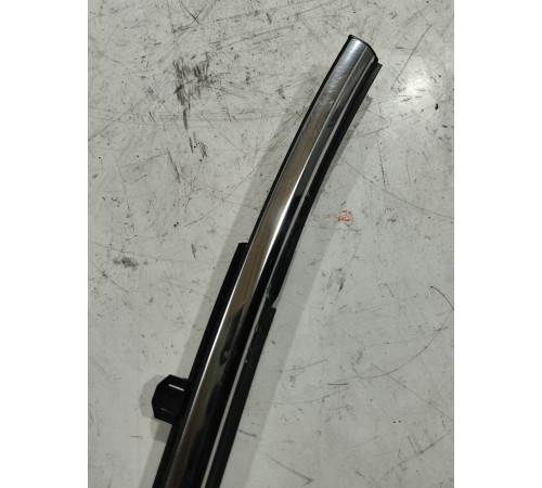 Уплотнитель стекла (задний правый наружный)