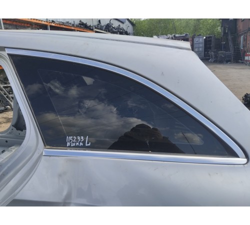 Глухое стекло заднее левое