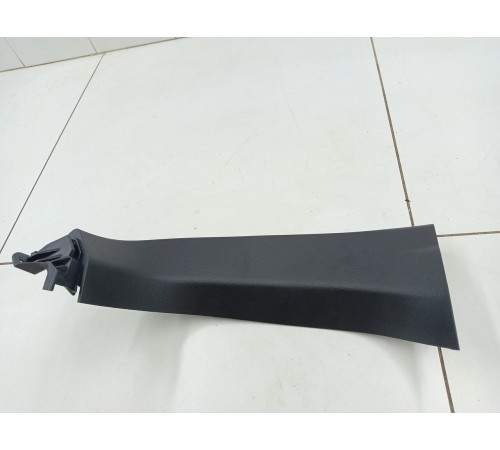 Обшивка крышки багажника левая