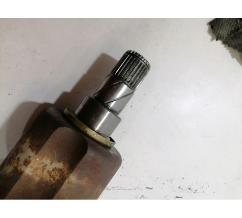 Привод полуось передний левый