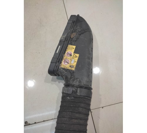 патрубок воздухозаборника