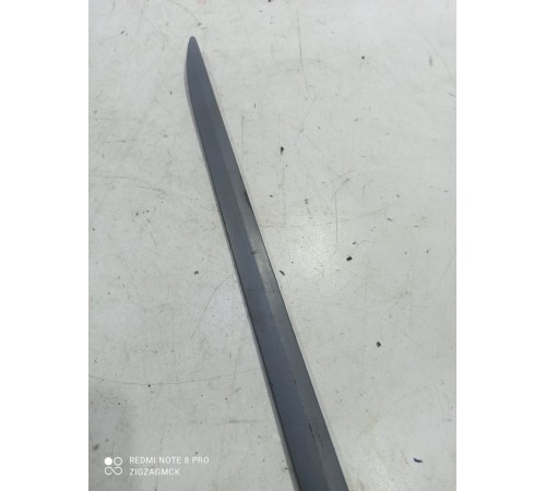 Молдинг порога(передний правый)