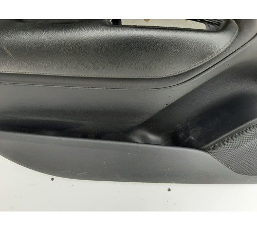 Обшивка двери передняя левая