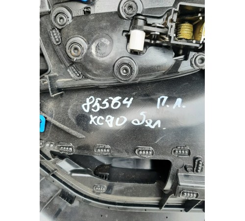 Обшивка двери передняя левая