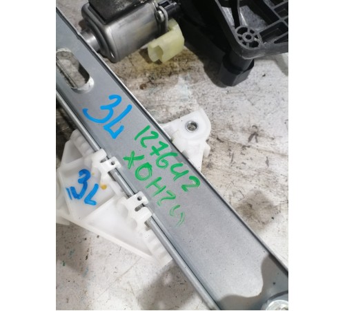 Стеклоподъемник двери задний левый