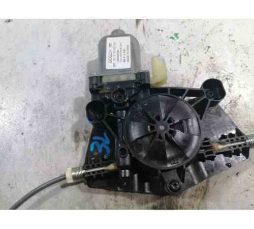 Стеклоподъемник двери задний левый