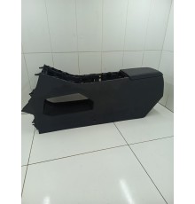 Центральная консоль с подлокотником