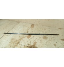 Наружний хромированный молдинг стекла передней левой двери