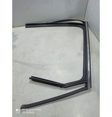 Уплотнитель стекла двери (задний левый)