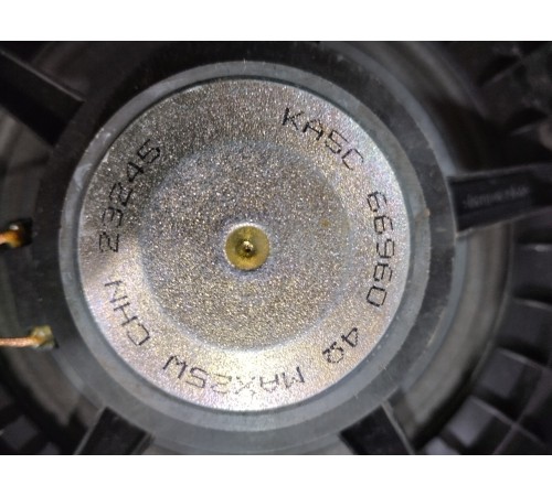 Динамик двери передний правый