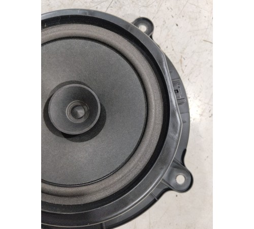 Динамик двери передний правый