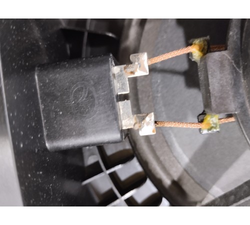 Динамик двери передний правый