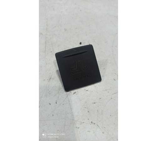 Заглушка крепления детского сиденья правая