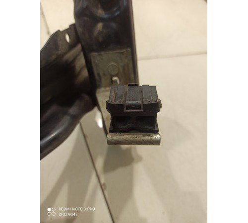 Кронштейн кузова