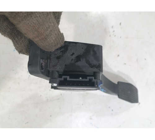 Педаль газа