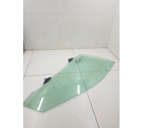 Стекло двери переднее правое