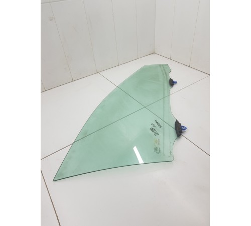 Стекло двери переднее правое