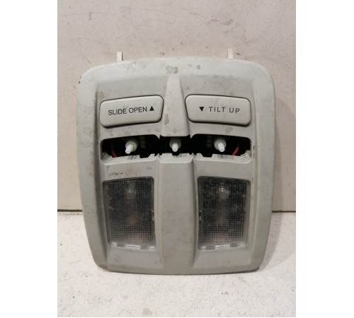 Плафон внутреннего освещения передний