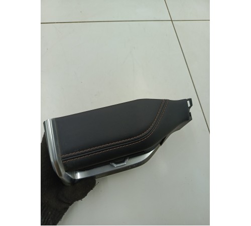 Дефлектор воздушный левый