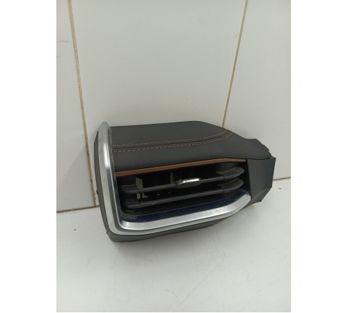 Дефлектор воздушный левый