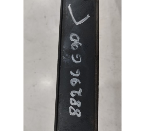 Крепление топливного бака левое