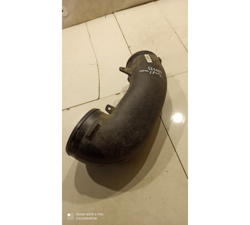 Патрубок воздушного фильтра