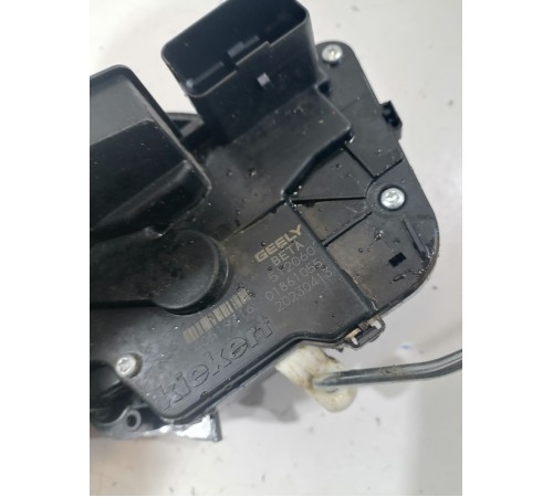  Замок двери передний левый