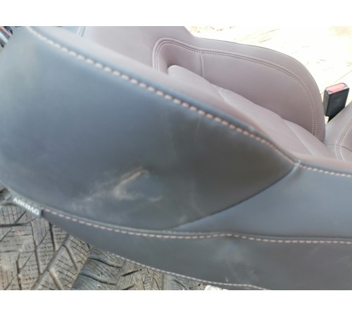 Сиденье переднее правое