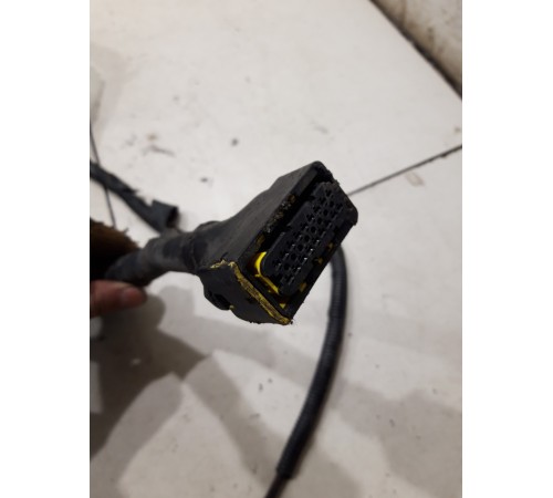 Электропроводка фонаря задней левой оси