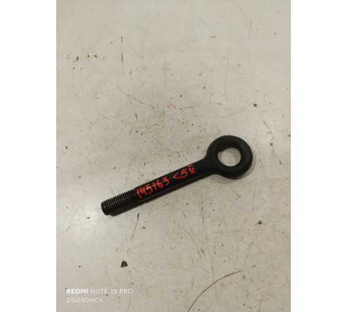 Крюк буксировочный