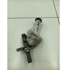 Главный тормозной цилиндр с бачком