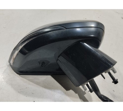 Боковое зеркало заднего вида (правое)