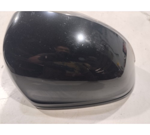 Боковое зеркало заднего вида (правое)