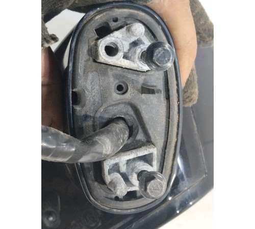 Боковое зеркало заднего вида (правое)