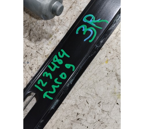 Стеклоподъемник задний правый