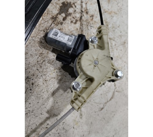 Стеклоподъемник задний правый