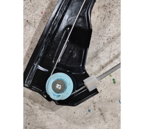 Стеклоподъемник задний правый