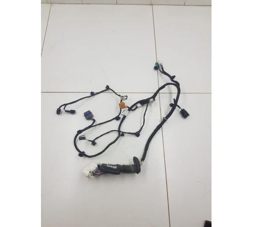 Электропроводка двери передняя левая