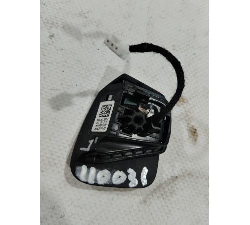 Подрулевой переключатель скоростей (лепесток) левый