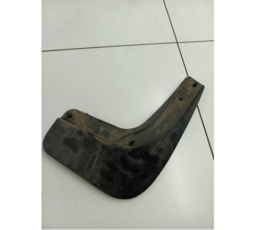 Брызговик задний правый