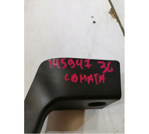 Накладка петли багажника левая