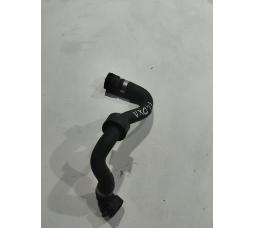 Патрубок системы охлаждения