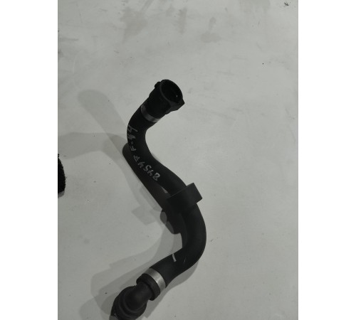 Патрубок системы охлаждения