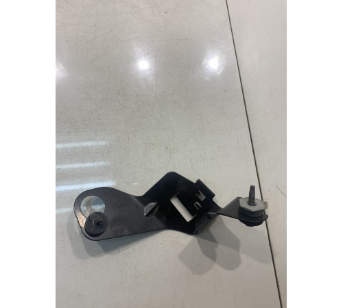 Кронштейн бачка гидроусилителя