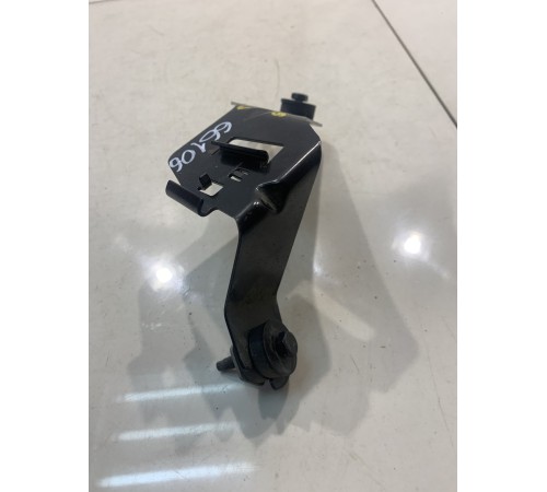 Кронштейн бачка гидроусилителя