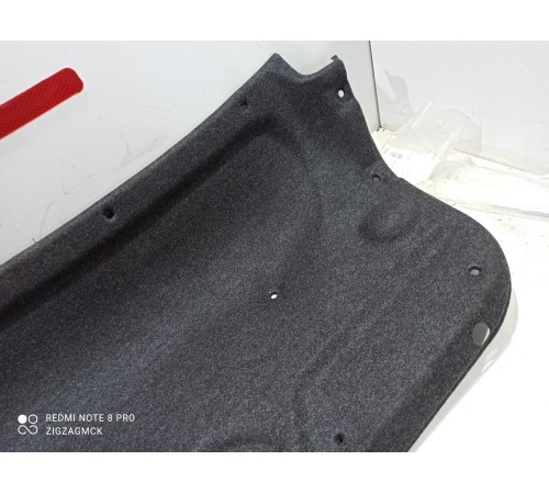 Обшивка крышки багажника